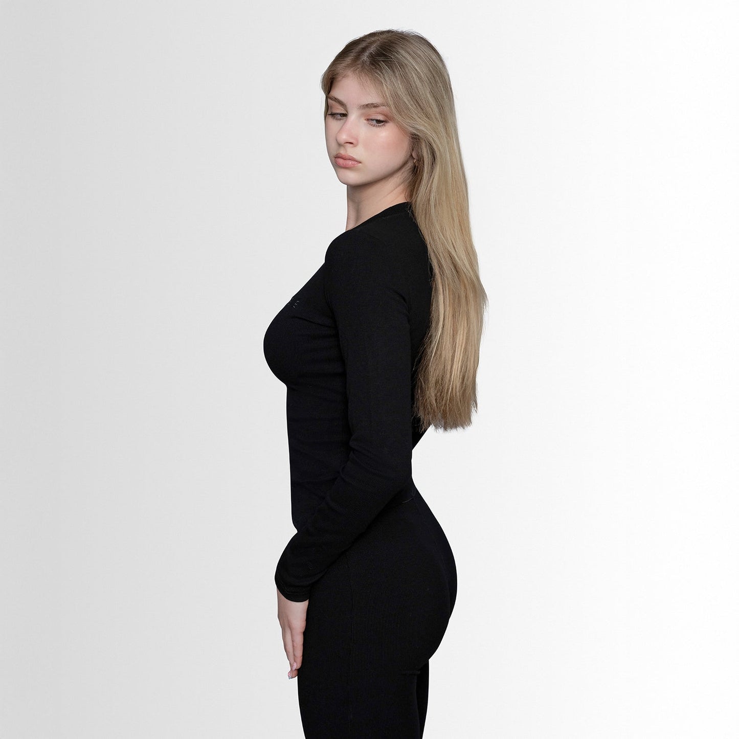 LAYLA LOUNGE LONG SLEEVES - Élevé