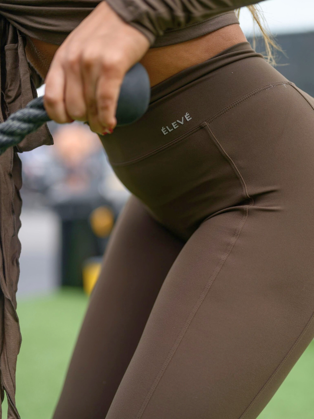 AURA INVISIBLE SCRUNCH FITTED LEGGINGS