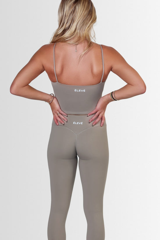 AIRLUXE CAMI SPORTS BRA -KHAKI- ÉLEVÉ