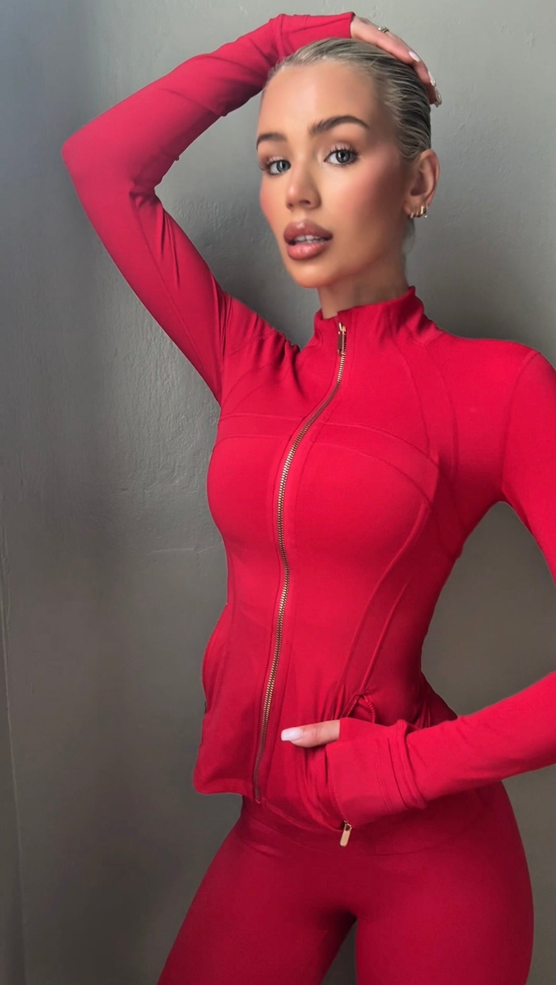 CONTOUR ZIP JACKET - ELECTRIC CHERRY-Élevé