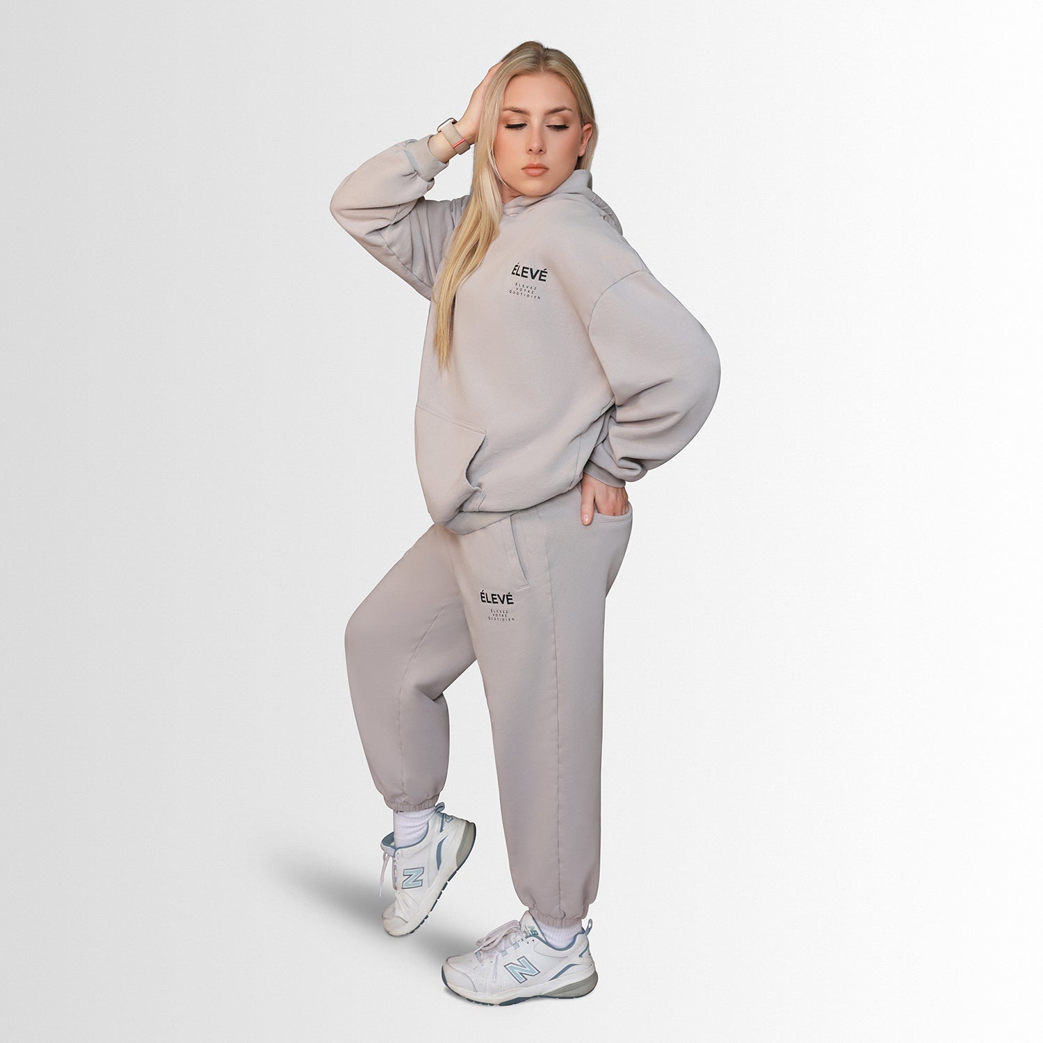ESSENTIAL SET HOODIE - Élevé