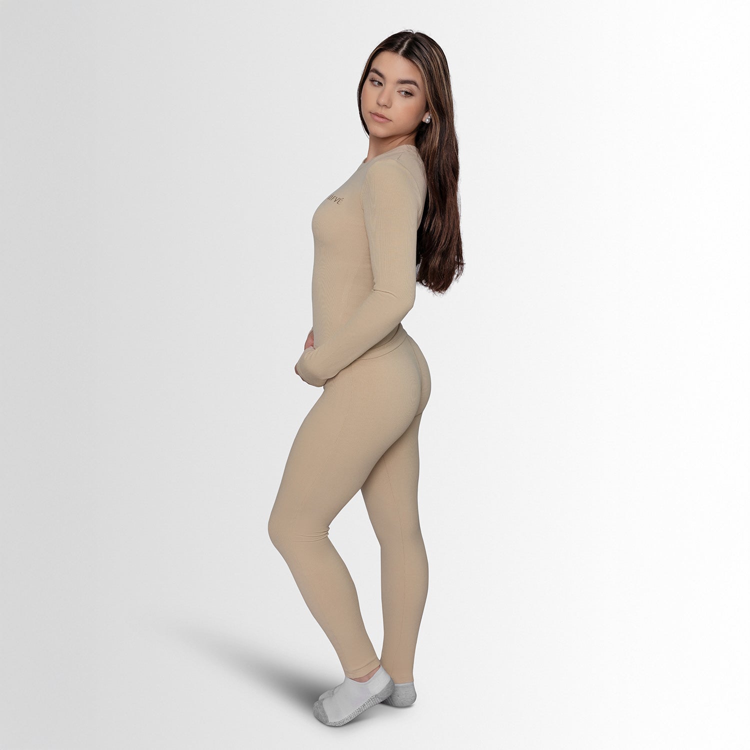LAYLA LOUNGE LONG SLEEVES - Élevé