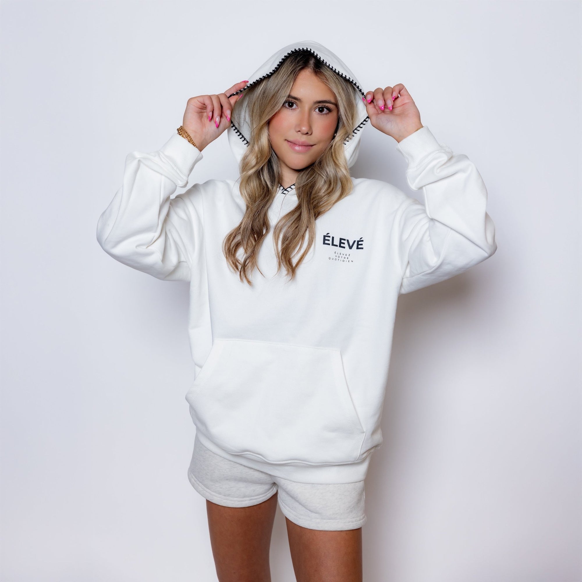 L'ILA STITCH HOODIE - Élevé
