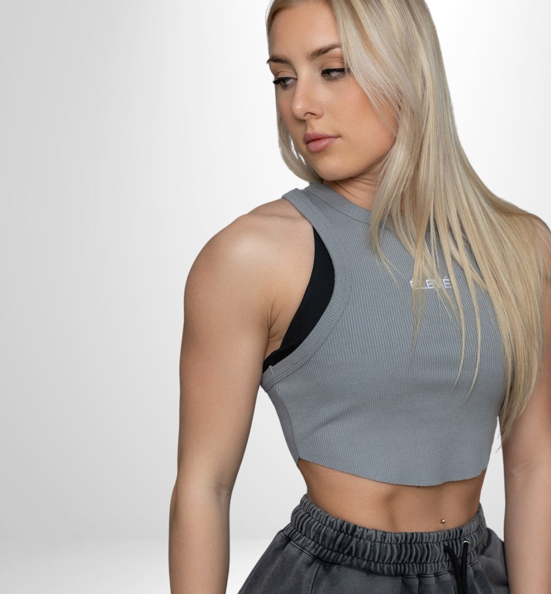 THE ÉLEVÉ BASIC CROP - SILVERSTONE Élevé
