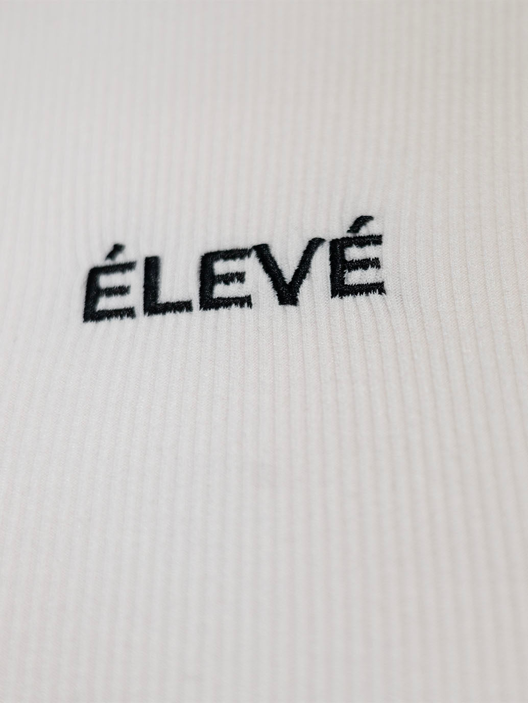 The Élevé Basic Crop - Élevé