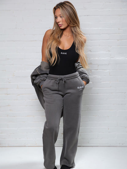 The Élevé Sydney Set with Cropped Hoodie and Wide - leg Joggers - Élevé