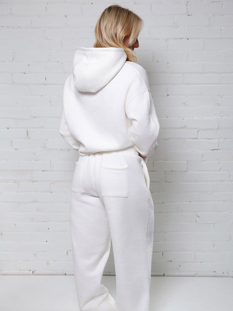 THE ÉLEVÉ WHITE CLOÜD SWEATPANTS WITH BLUSH PINK LOGO - Élevé