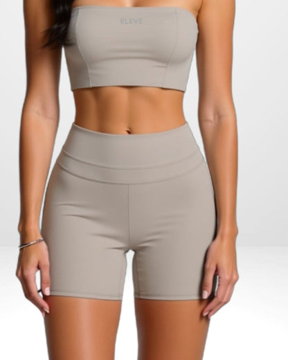 V - SCULPT SHORTS -ALMOND CRÈME Élevé
